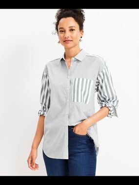 NWOT LOFT Oversized Green and White Everyday Striped Button-Down Shirt Medium